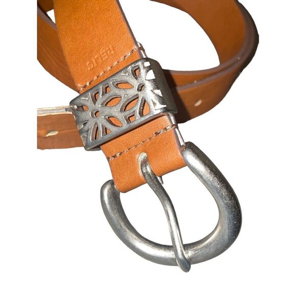 Relic by Fossil Floral Perforated Keeper Belt - Picture 2 of 12